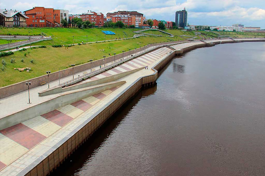 Набережная берегу реки Тура